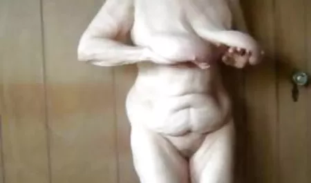 La presencia de un general, una ama de casa videos cornudos bisex que destruye la grasa