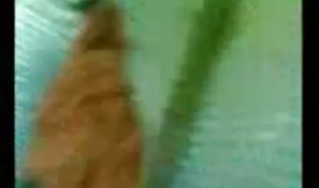 Un hombre xxx caseros cornudos tiene una chica en la naturaleza y en el coche