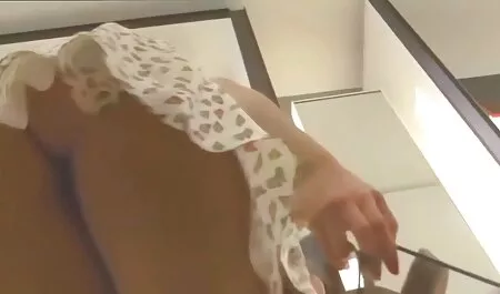 Hacer cornudos porn una anfitriona