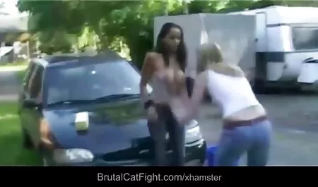 Dos videos de maridos cornudos hermanas y joven caballo macho