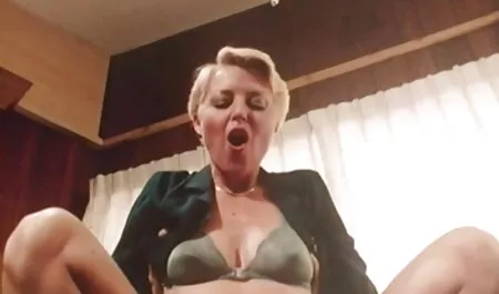 Follar videos de cornudos xxx en el baño con cámara oculta.