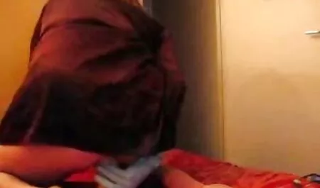 Puse cornudos xxx hd puntos del estante en la cama