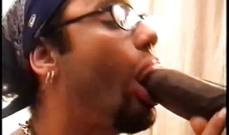 Profesor cornudo tube enseña a las mujeres anal