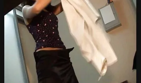 La pareja disfrutó de sus películas frente a la videos de cornudos cámara.