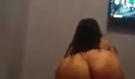 Hermosa anal fakings cornudos