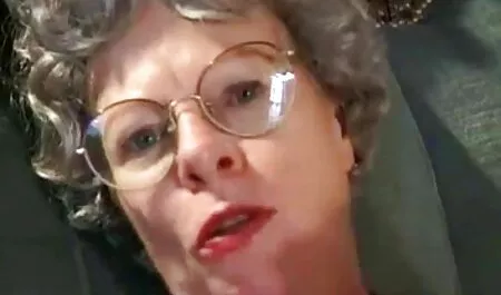 Son cornudo mira como follan a su mujer más que solo amigos