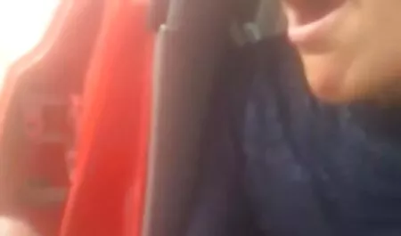 Rubia serviporno cornudos animar a su jefe