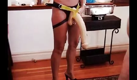 Natasha Grado en dos xxx cornudos mirando miembros de la
