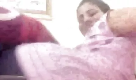 Tío encantador cornudo tube sobrino de él es hermoso