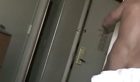 Los dos hermanos siempre videos sexo cornudos invitan a las chicas a la fiesta