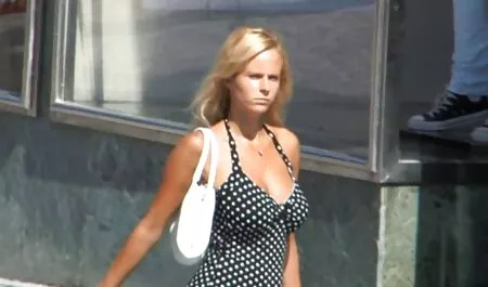 Chica polla adolescente disfrutando de pornocornudos la masturbación