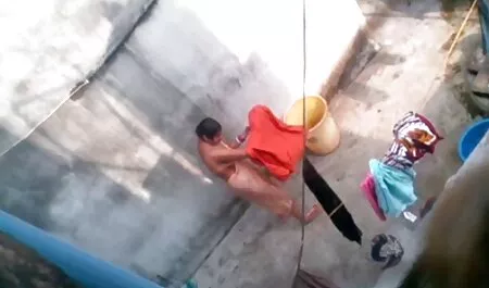 Se cornudo mira como follan a su mujer desmayó.