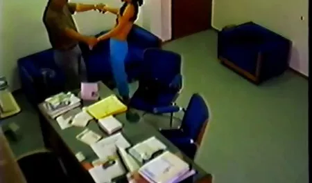 Sexo con una chica videos cornudos en el capó del coche