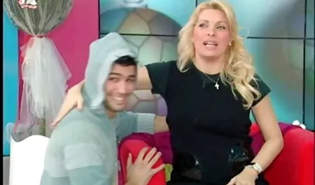 Alice videos cornudos le encanta saltar desde arriba