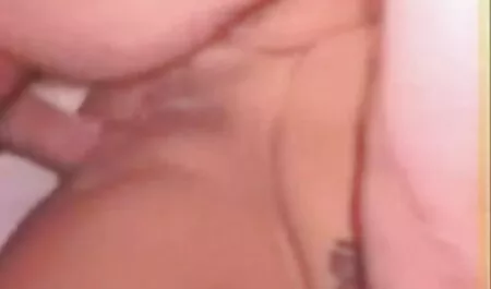 Pollo videos caseros de maridos cornudos sentado en el maletero