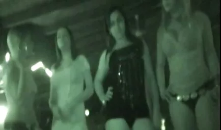 Adolescente durmiendo con videos cornudos reales el hotel es hermoso